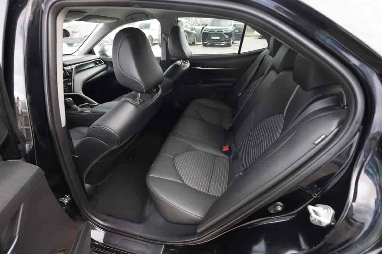 TOYOTA Camry - 8