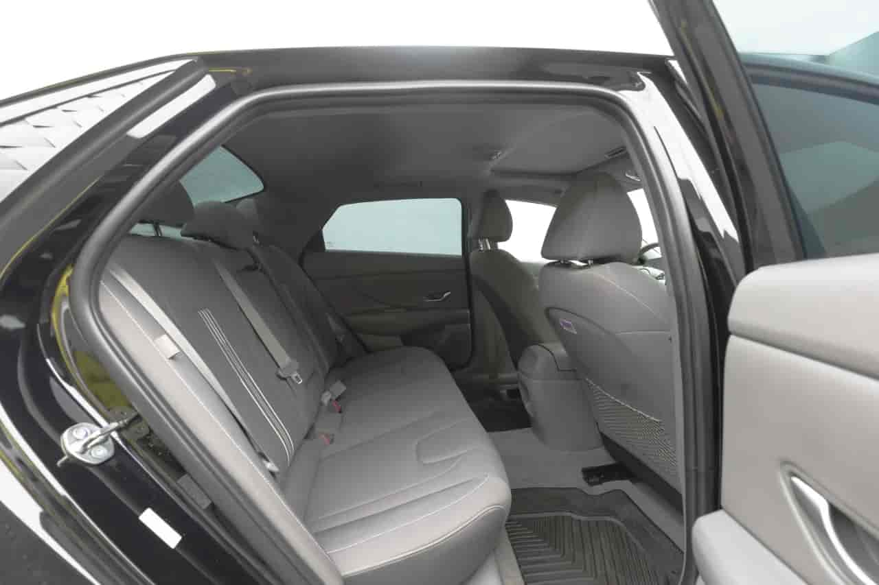 HYUNDAI Elantra - 6