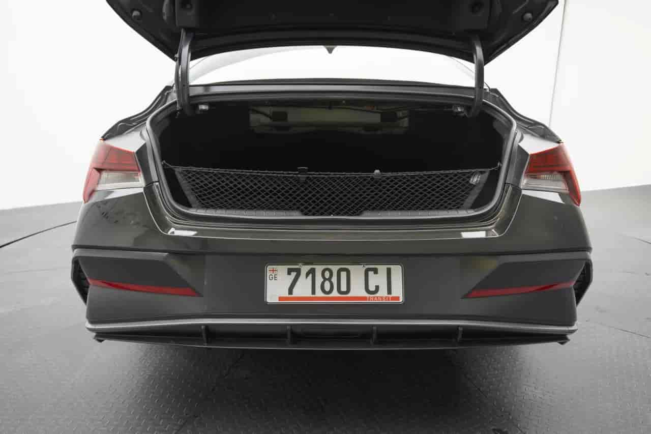 HYUNDAI Elantra - 5