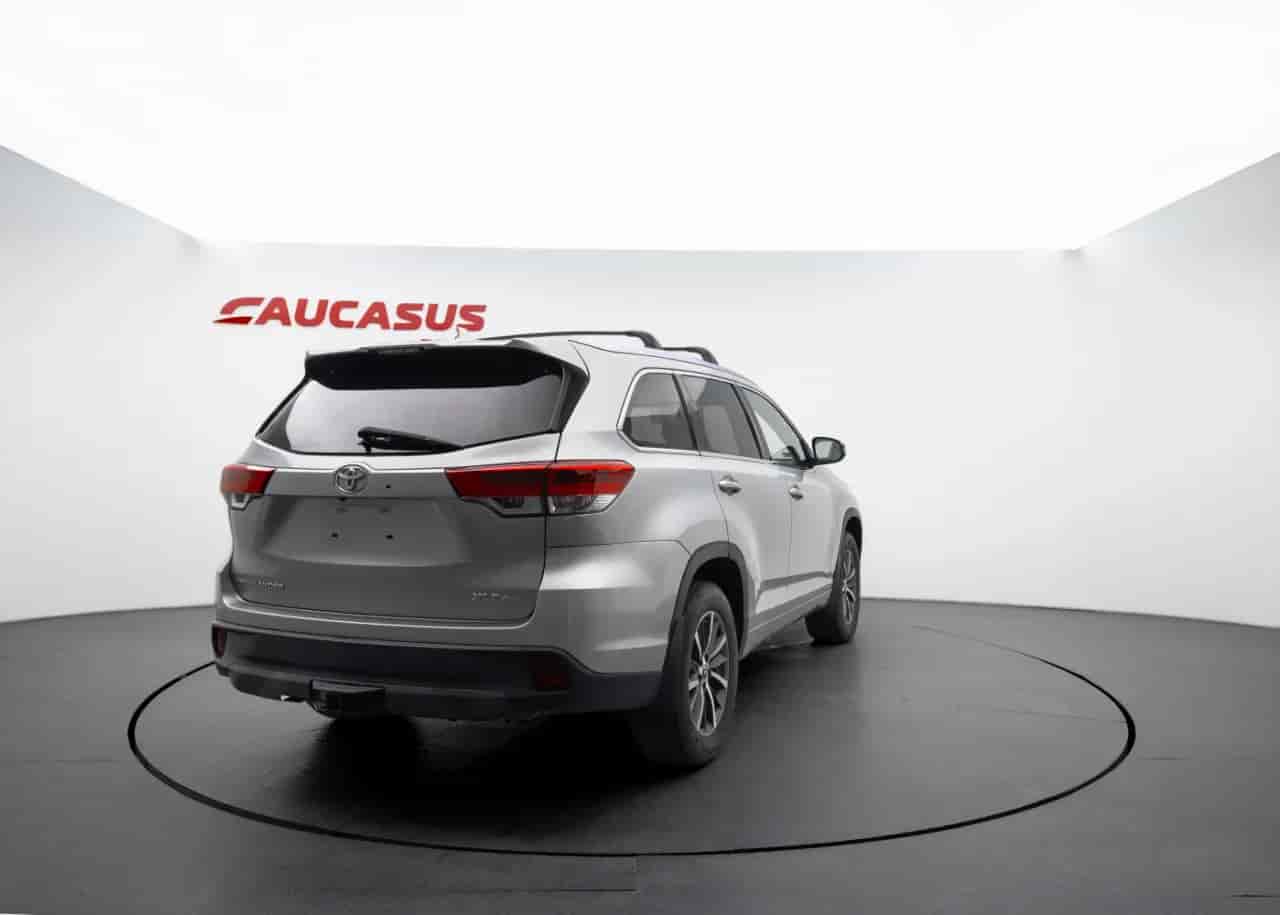 TOYOTA Highlander - 4