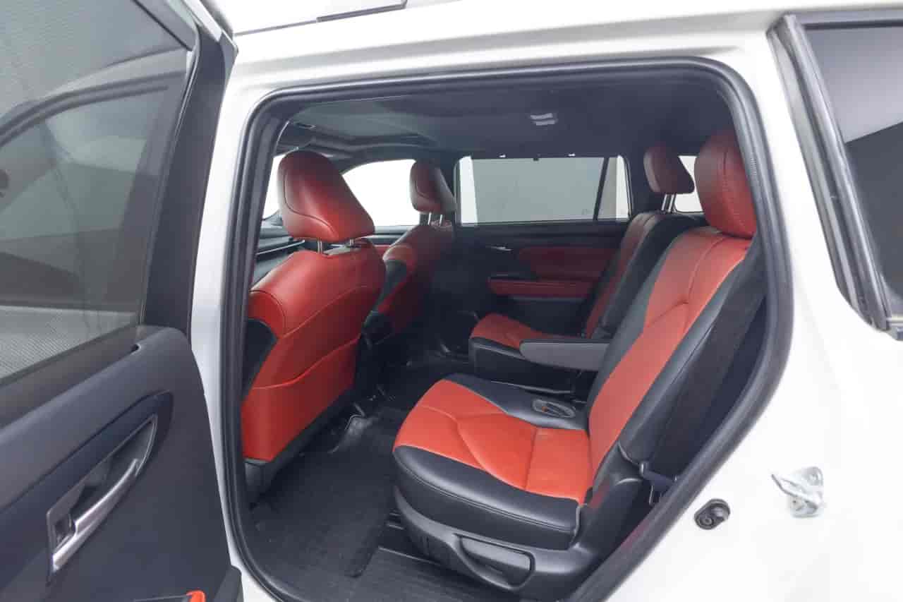 TOYOTA Highlander - 8
