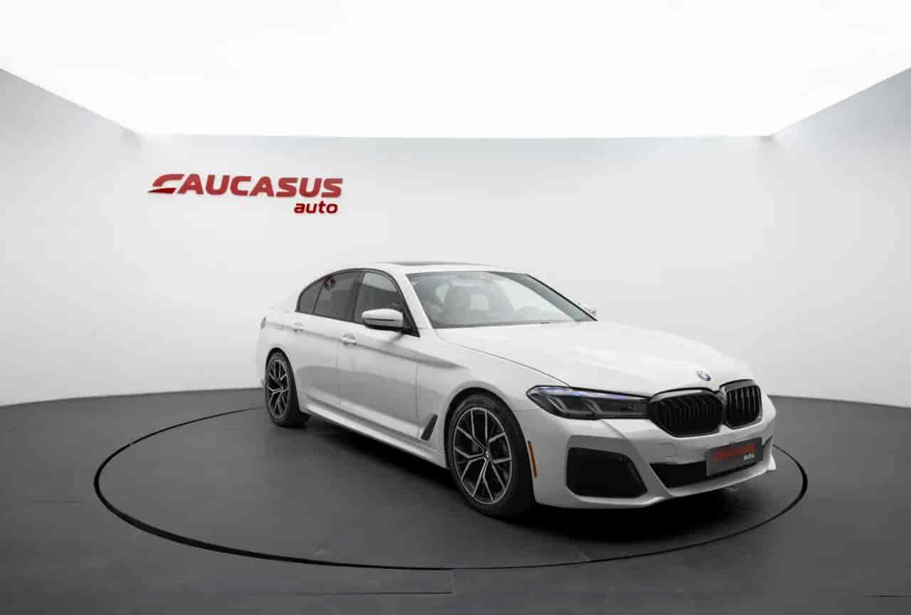 BMW 5-Series - 3