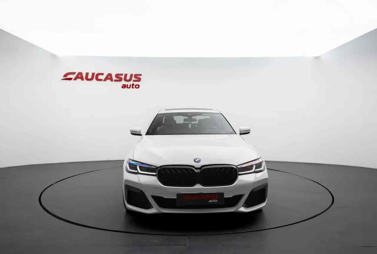 BMW 5-Series - 2