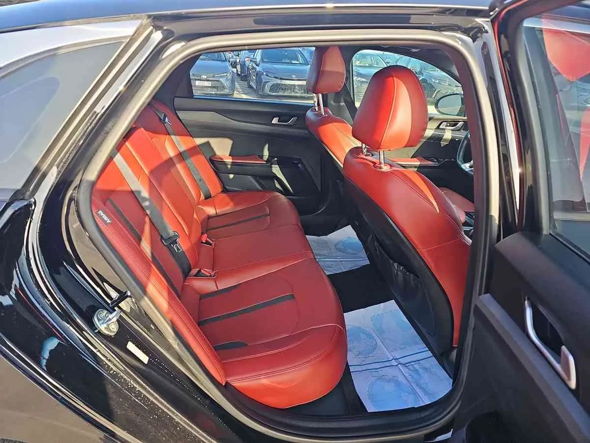 KIA K5 - 8
