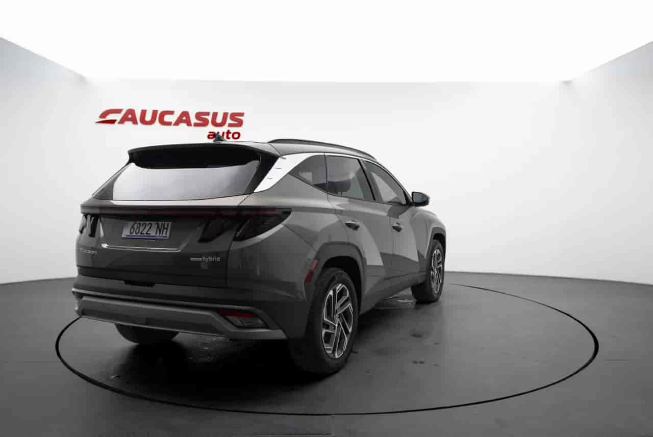 HYUNDAI Tucson - 4
