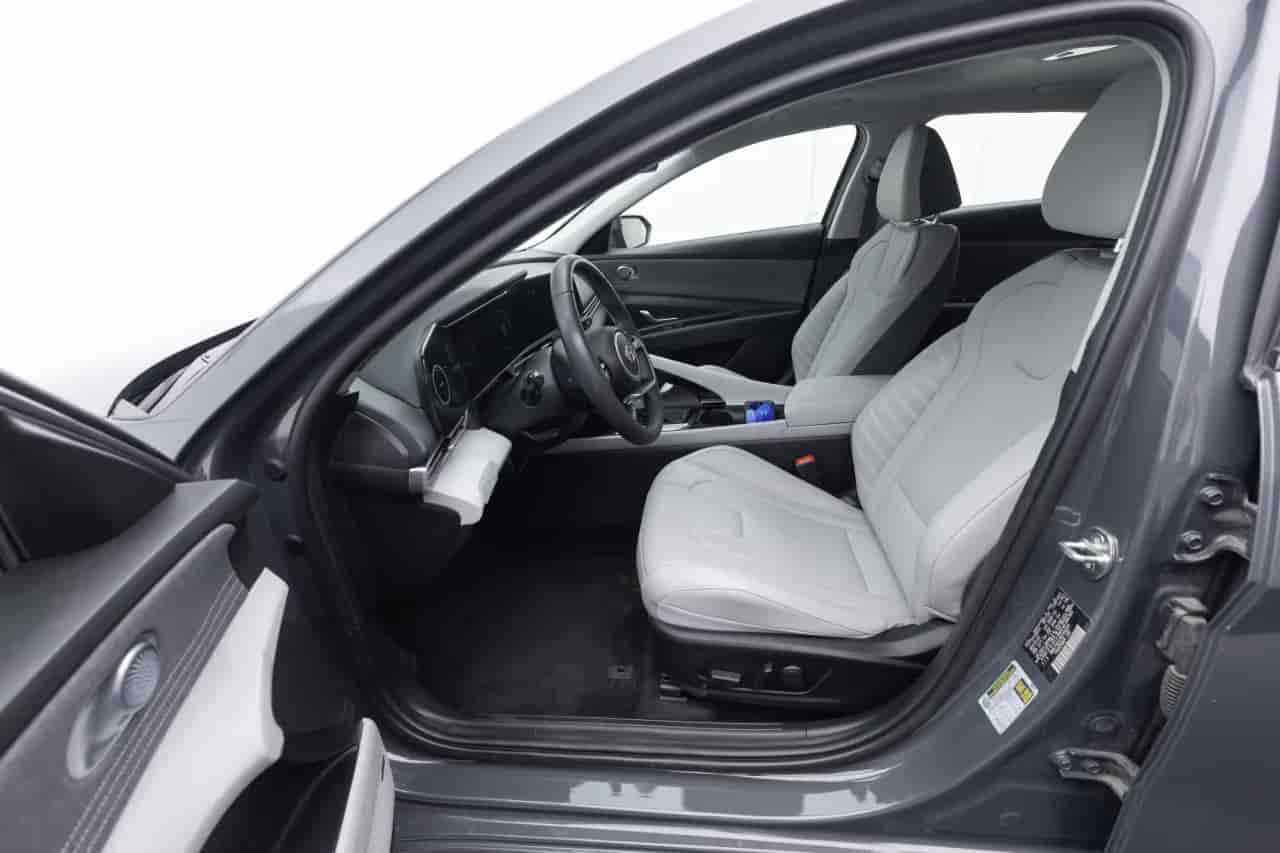 HYUNDAI Elantra - 10