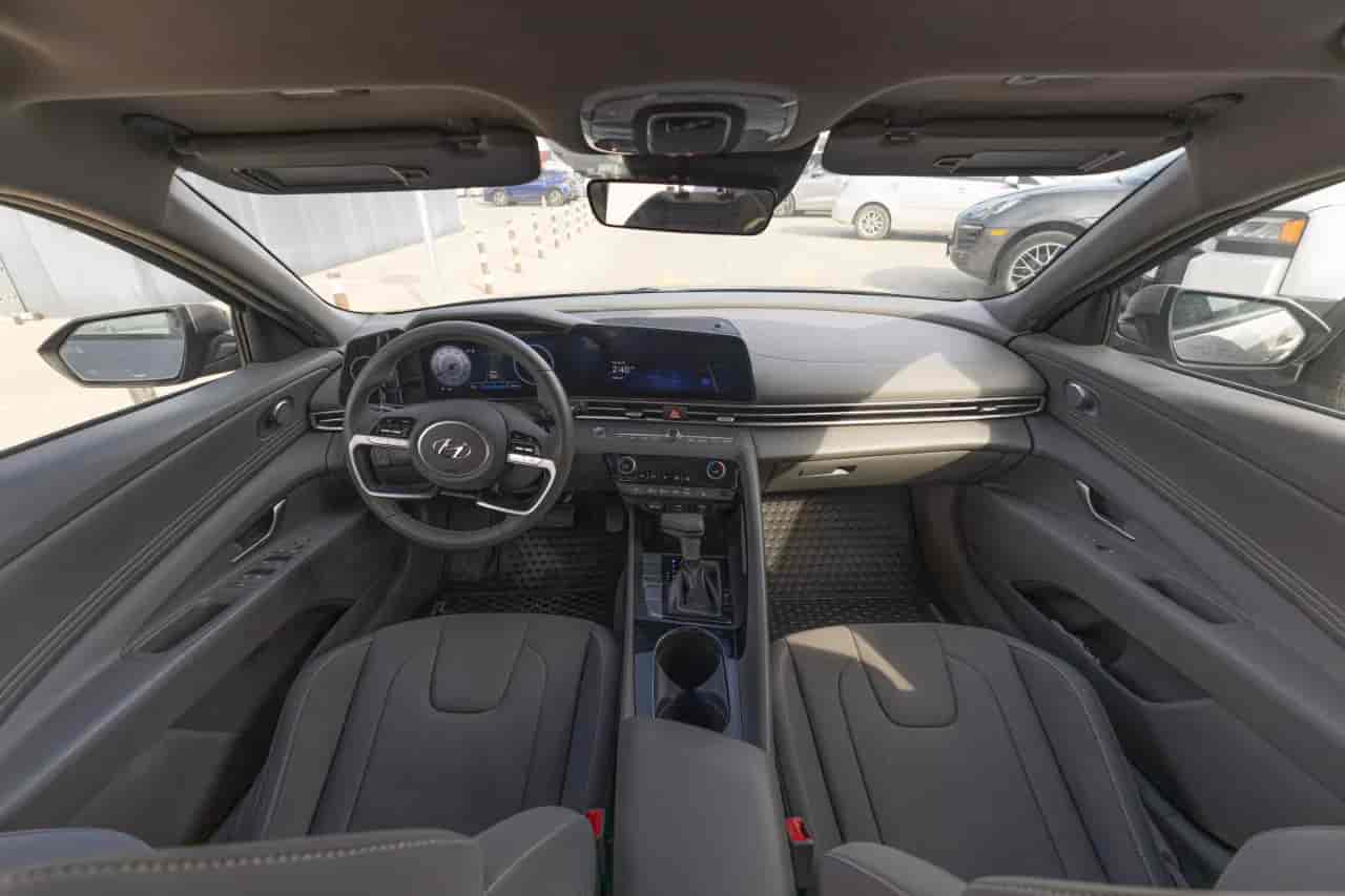 HYUNDAI Elantra - 9