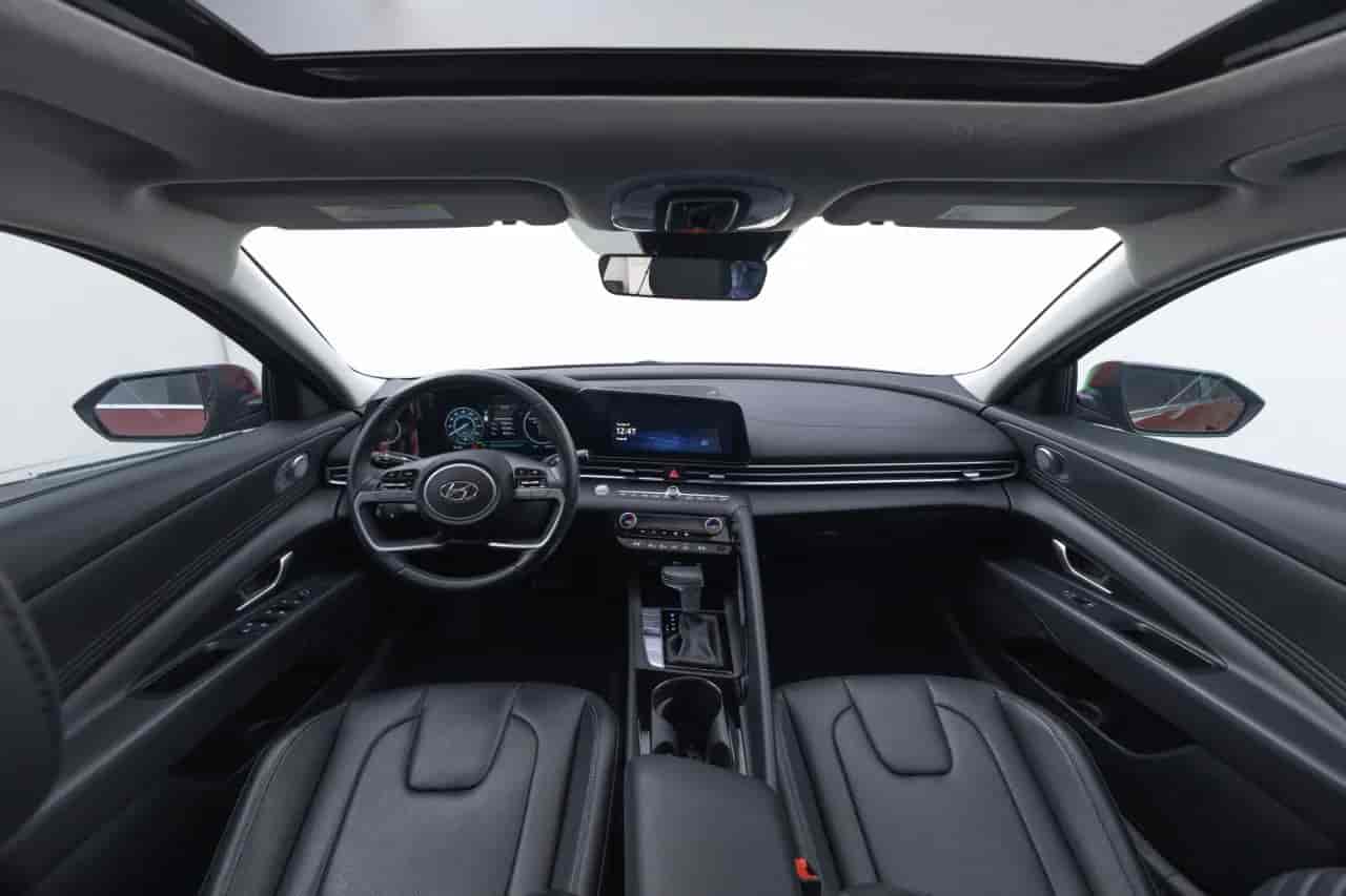 HYUNDAI Elantra - 9