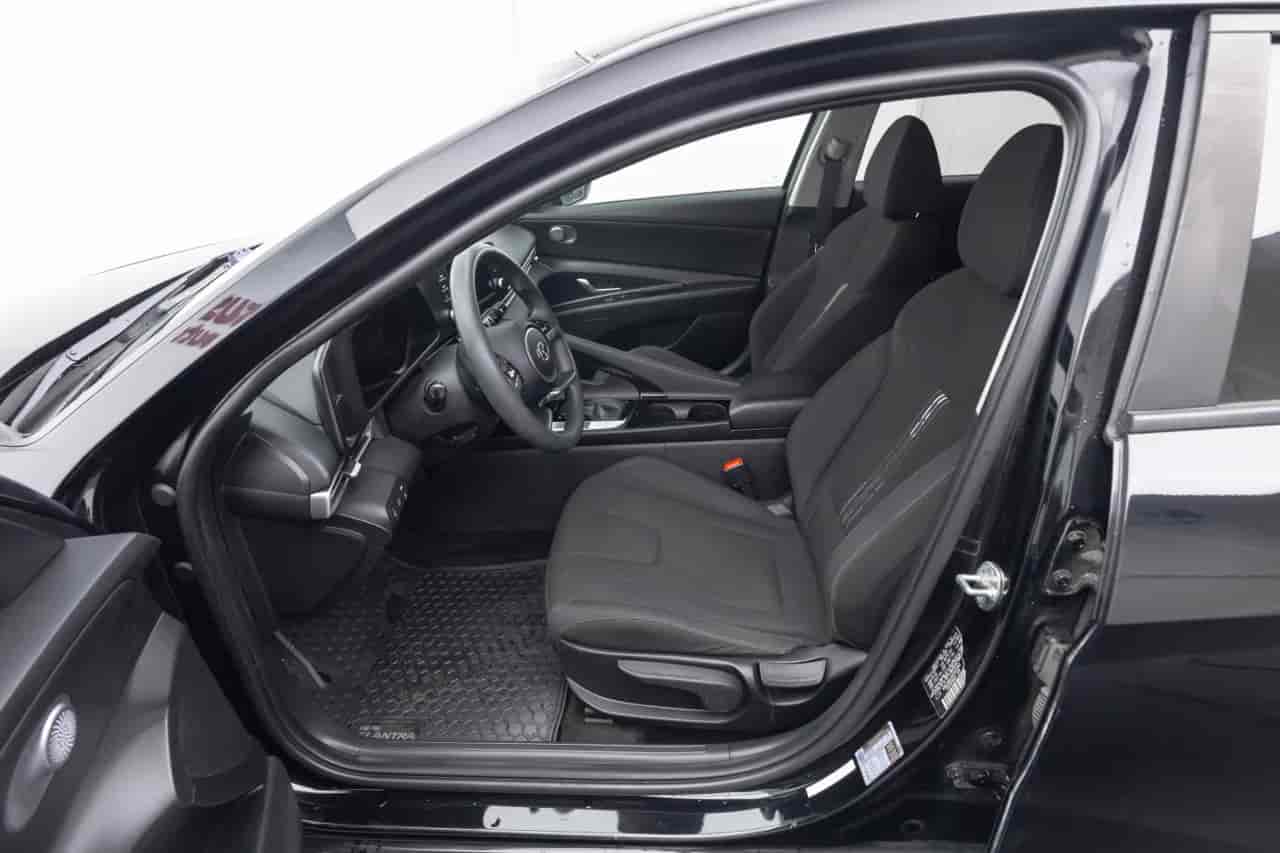 HYUNDAI Elantra - 10