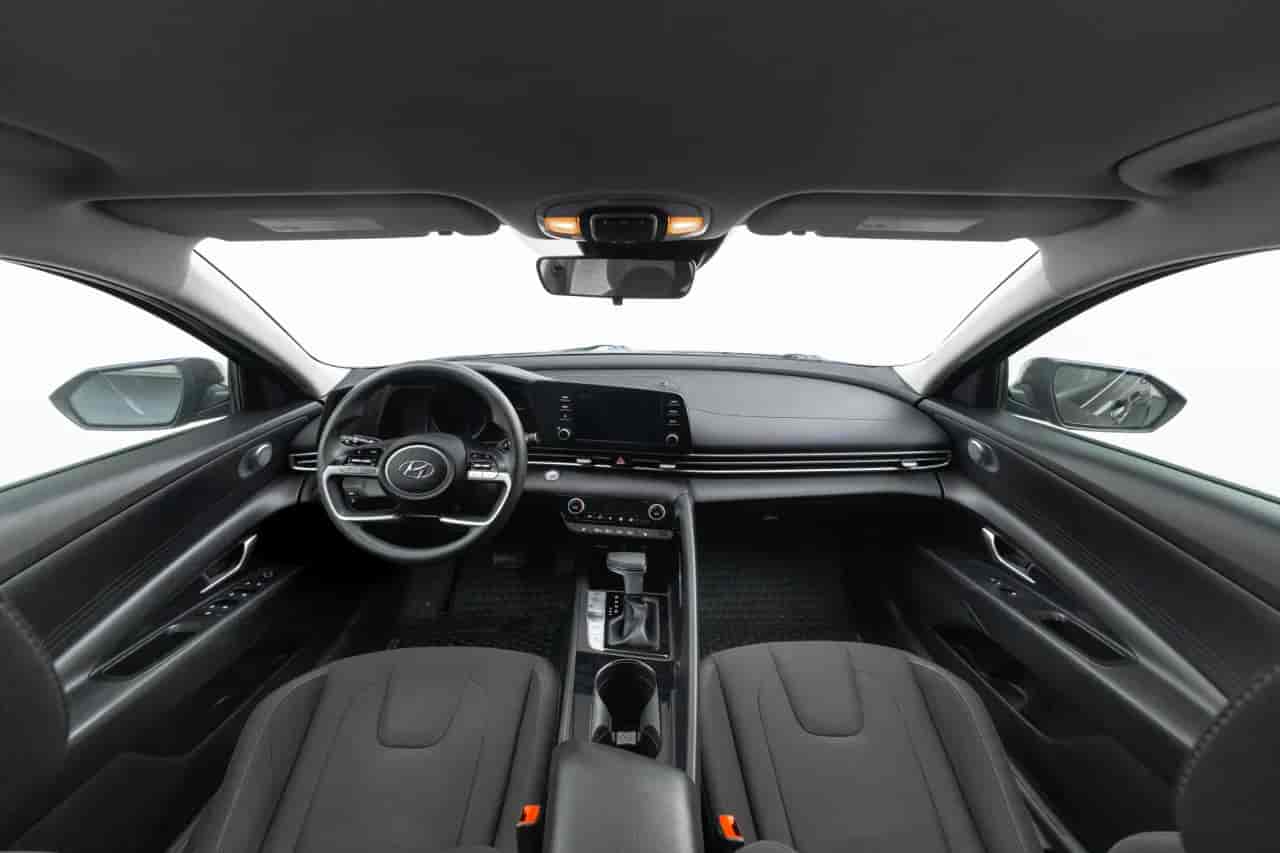 HYUNDAI Elantra - 9