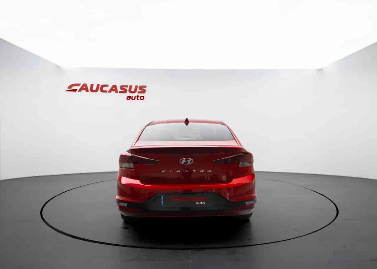 HYUNDAI Elantra - 5