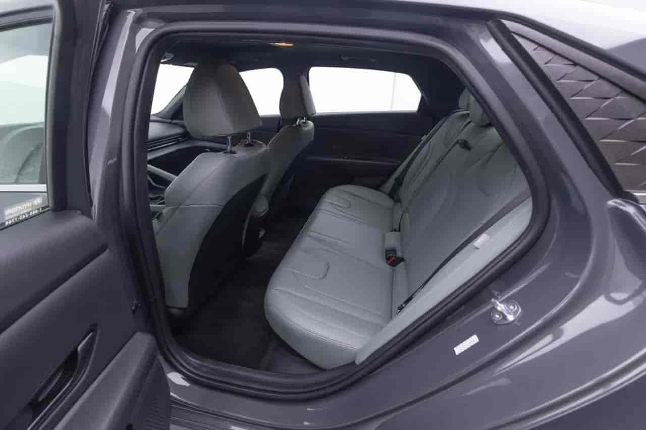 HYUNDAI Elantra - 8