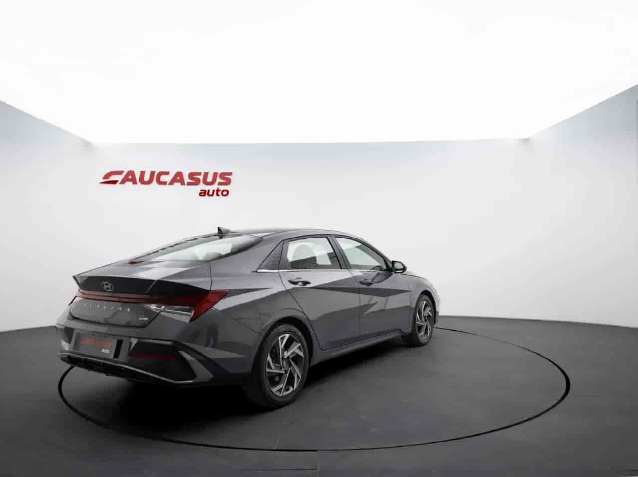 HYUNDAI Elantra - 4