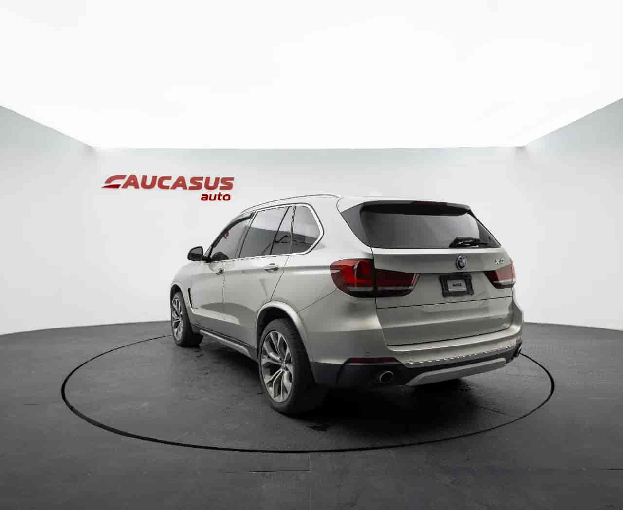 BMW X5 - 6