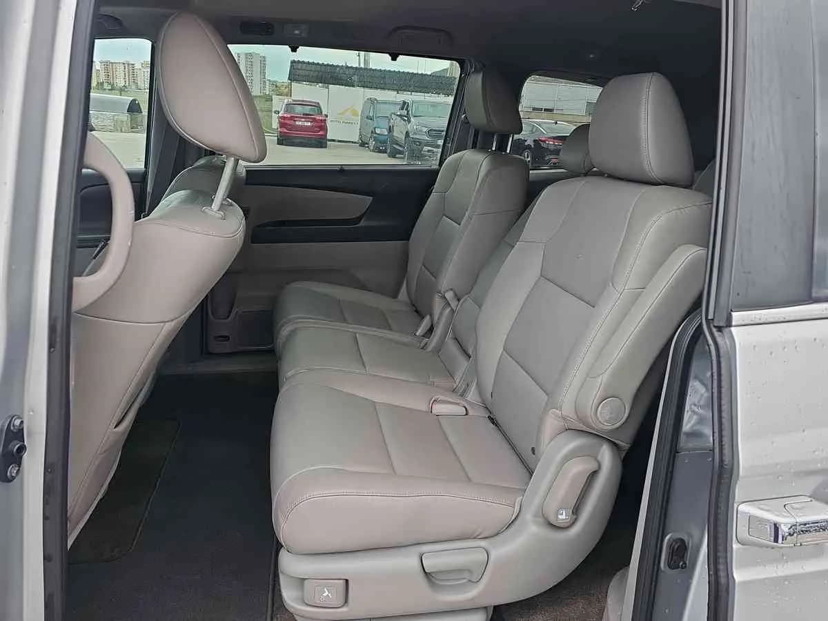 HONDA Odyssey - 7