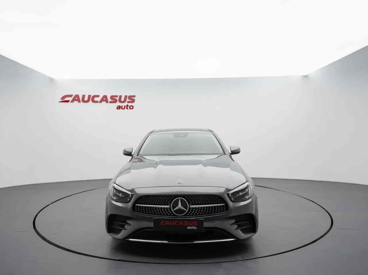 MERCEDES-BENZ E-Class - 2
