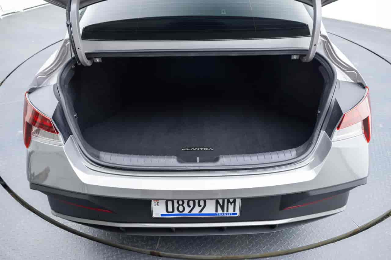 HYUNDAI Elantra - 7