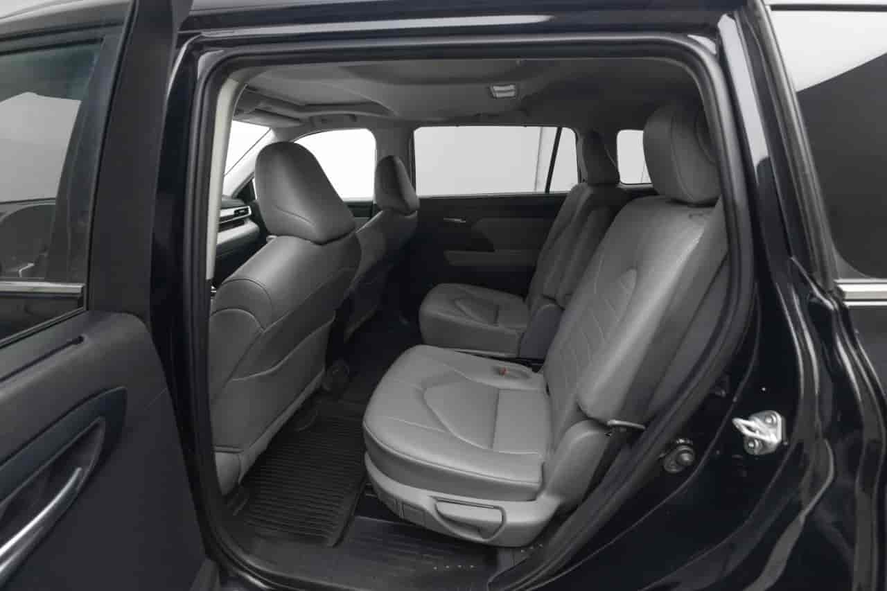 TOYOTA Highlander - 8