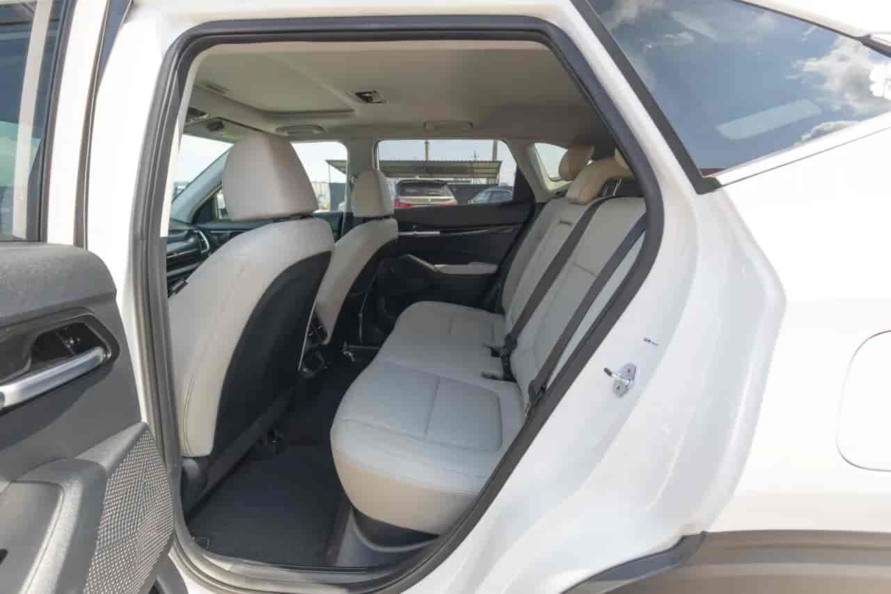 KIA Seltos - 8