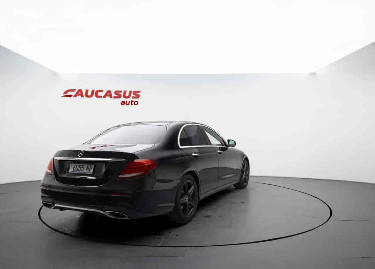 MERCEDES-BENZ E-Class - 5