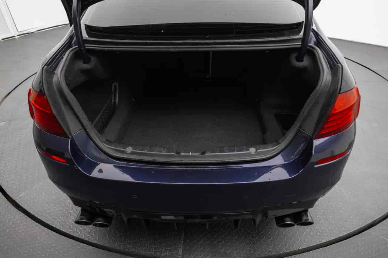 BMW 5-Series - 7
