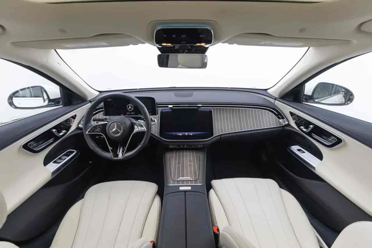 MERCEDES-BENZ E-Class - 9