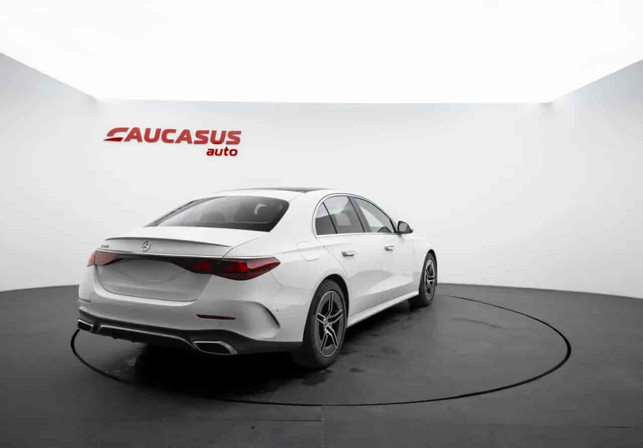 MERCEDES-BENZ E-Class - 4