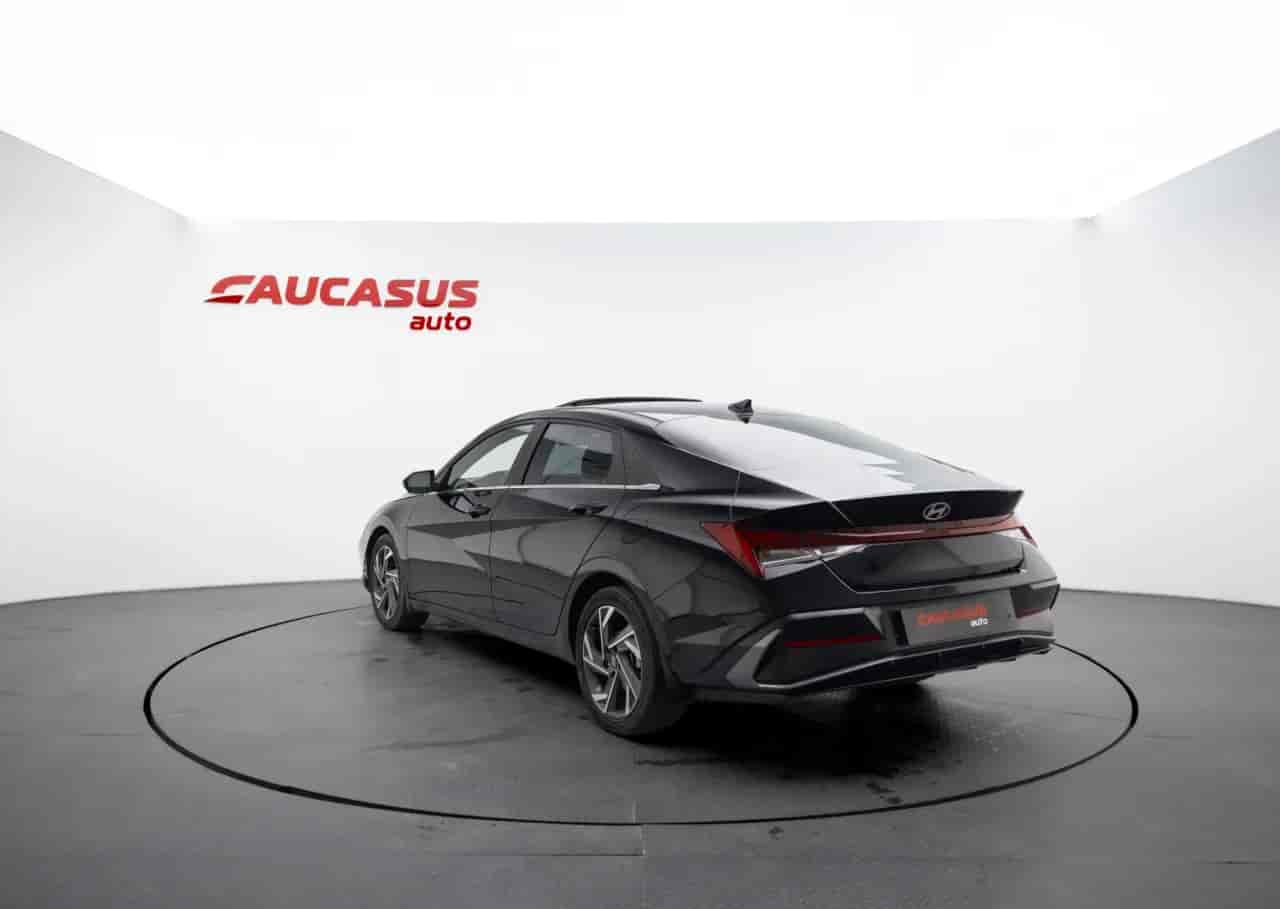 HYUNDAI Elantra - 6